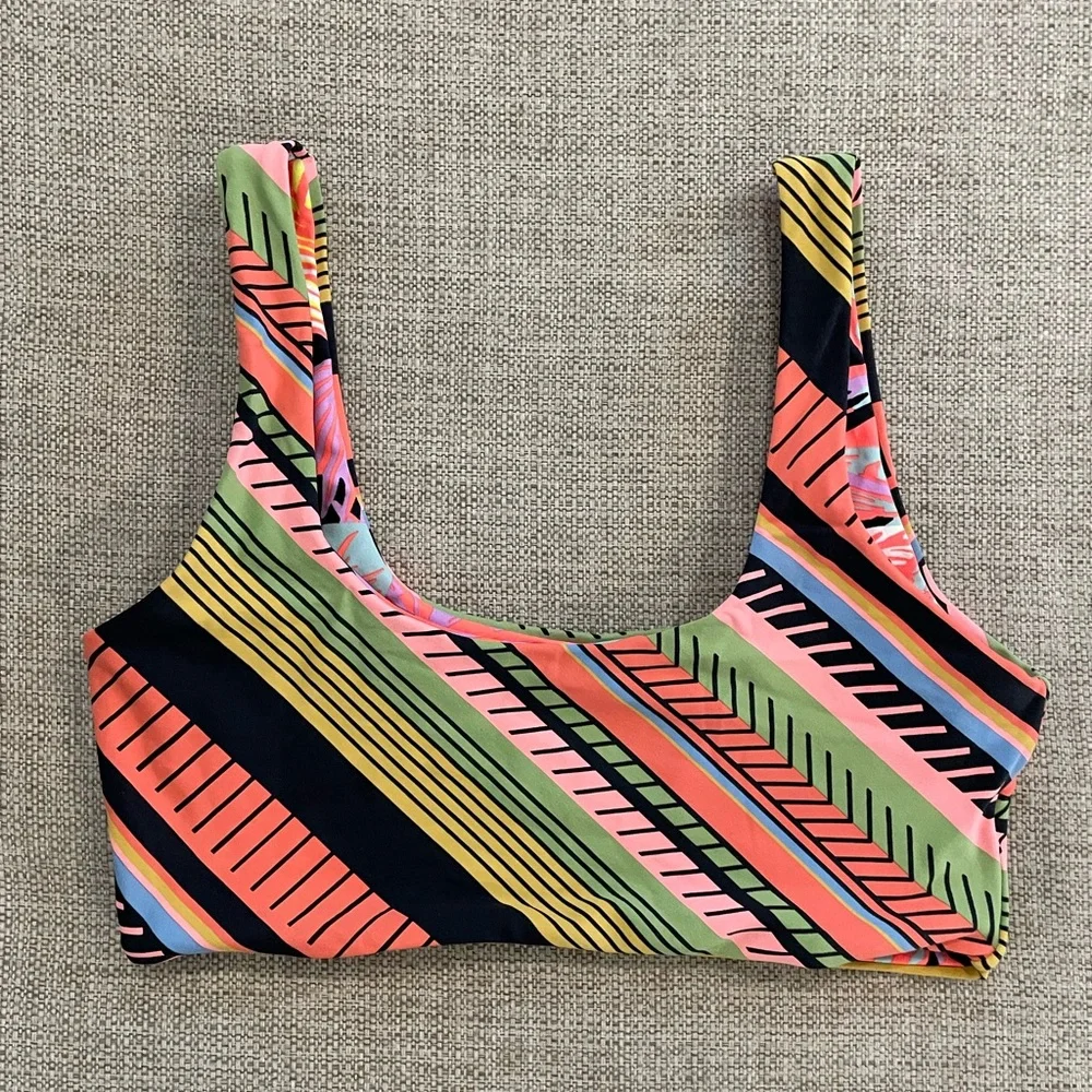 Maaji Reversible Tankini Swim Top Swimwear Women’s Size M NWOT - Picture 2 of 6